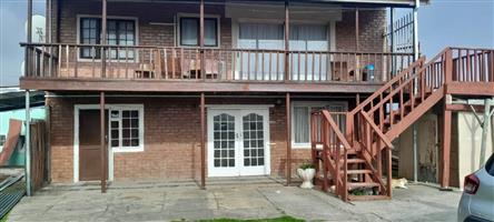 House For Sale in Andersonville