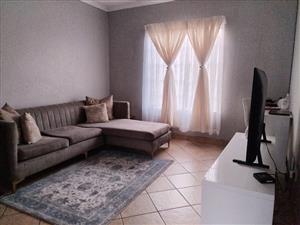 Apartment in popular complex in Waterval East