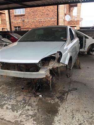 Astra h stripping for spares