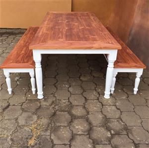 Patio table Chunky Cottage series 2700 with turned legs Combo - Two tone