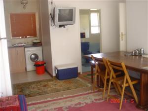1Bed accommodation Townhouselike cottage Bedfordview to rent to let Bedfordview