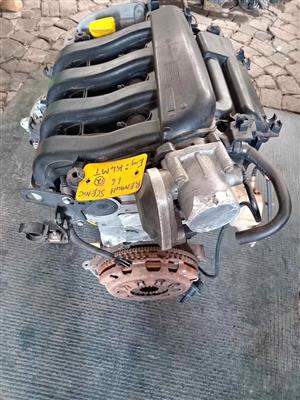 2006 Renault megane 2 eng code K4MT 1.6 complete engine for sale WhatsApp or cell 
