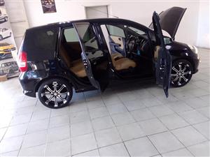 2007 Honda 1.4 4DSi auto black color 