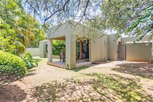 Full Title Home in Complex with Super Low Levies