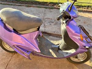 Kymco stripping for spares. Meyerton bike scrapyard new and secondhand spares. Andre 