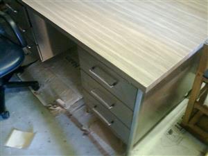 DESK (Strong Krost Brothers Steel Desk) with solid and large 6 drawers FOR SALE 