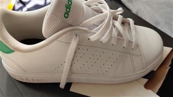Boys Adidas Original UK 4