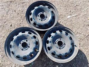 15 inch ford fiesta & Figo steel rims for sell