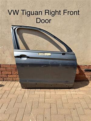 VW Tiguan Right Front Door