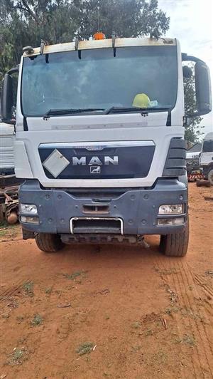 MAN tgs 33.440 Selling As is Runner(Need few body parts&cosmetics)
