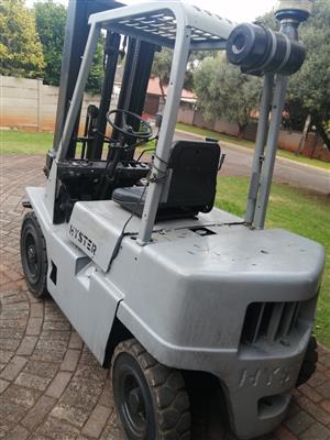 2.5ton
3stage forklift