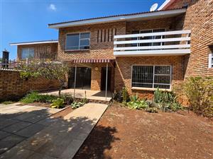 Townhouse For Sale in Memorial Road Area