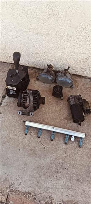 Volvo S60 T5 parts in good condition