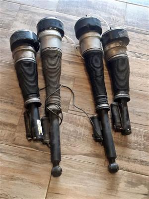 Mercedes benz W221 front used air shocks