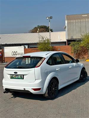 2010 FORD FOCUS 1.6i 2010