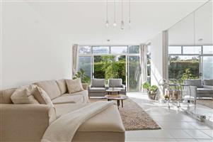 Apartment For Sale in Green Point