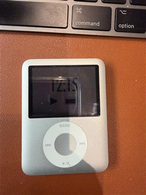 Apple IPOD 8GB Music player