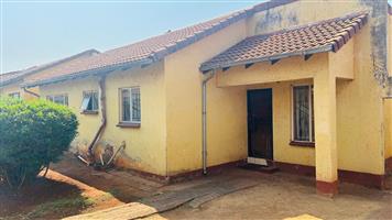 House For Sale in Vosloorus Ext 25