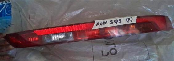 Audi S Q5 back bumper reflective taillight 2021