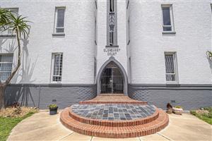 BEACHFRONT GROUNDFLOOR APARTMENT
