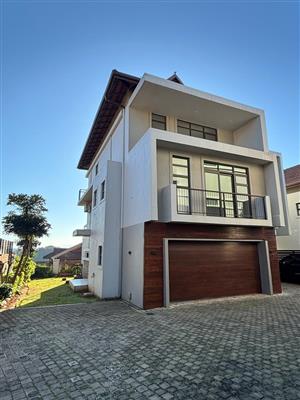 Elegant 5-Bedroom Home with Breathtaking Views & Luxurious Comfort