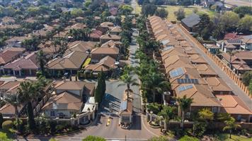 3 Bedroom Townhouse in Libradene to Rent