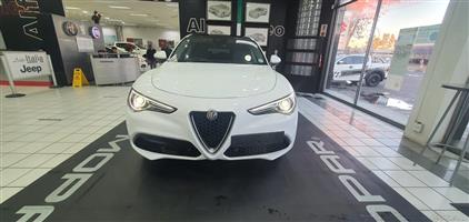FOR SALE : 2019 Alfa Romeo Stelvio 2.0T Super Q4