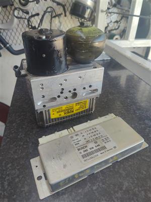 USED ORIGINAL SBC /ABS PUMP PART NO: A0054318012/A2115406445/A2304480202