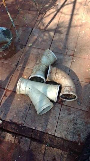 Garage Sale: 110 mm PVC Various Plumbing Fittings x 70 Various pieces.