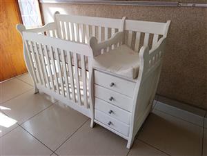 Baby cot