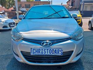 2014 model Hyundai i20 fluid hatchback manual Transmission petrol 1.4 engine capacity mileage 91000k