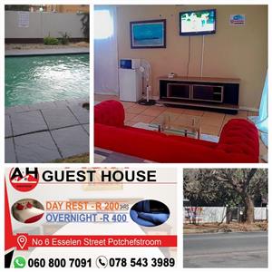 8 Beds 4 Baths Room only