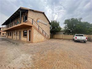 2-Bedroom Apartment with Pool on the Bult