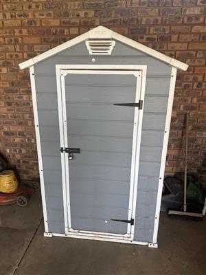 Tool shed.Ss good as new