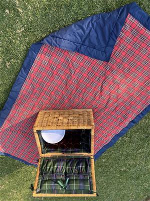 Picnic basket with blanket