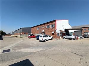 Warehouse Facility To Let in Robertville, Roodepoort – 1,313m² Industrial Space