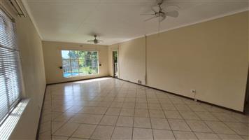 Townhouse For Sale in Edleen