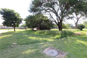 EXCLUSIVE Tapered Golf Course Stand For Sale!