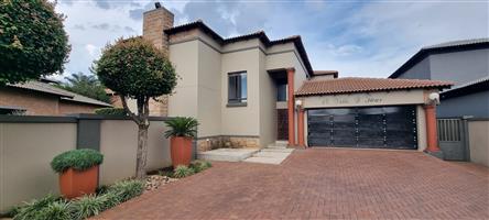 Stylish Modern Living in Exclusive Ville de Fleur Estate