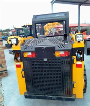Bull AV490 - 700kg Skidsteer Loaders