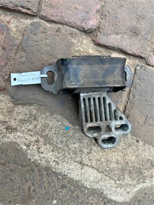 2008 FORD BANTAN ENGINE MOUNTING CALL OR WHATSAPP  or 