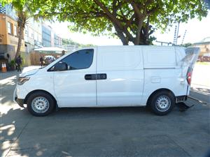 Hyundai H-1 2.5 CRDi Automatic - 2018