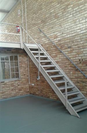 118m² factory / warehouse unit to let in Krugersdorp Factoria This (newl