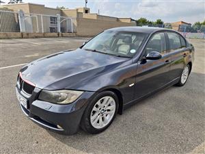 BMW E90 320D AUTOMATIC. CLEAN