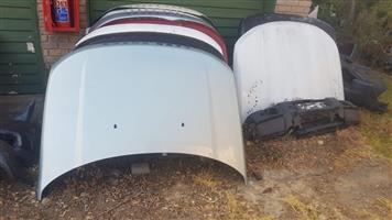 Discovery 3 Bonnet - Used