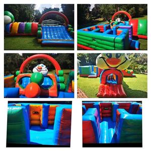 LARGE JUMPING CASTLE 