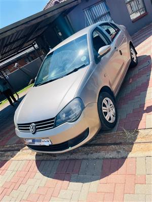 POLO VIVO 1.6