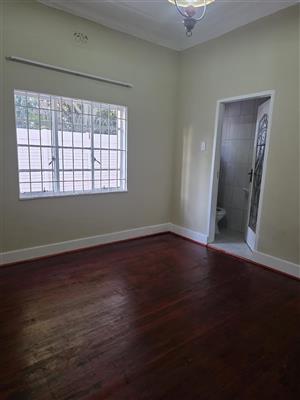 En-suite bedroom to rent in Rouxville