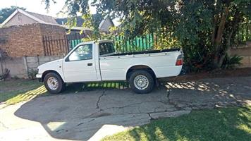 1993 Isuzu kB 250 LWb