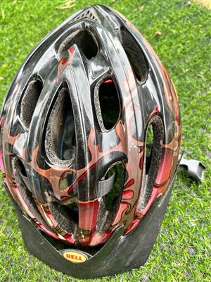 Bell cycling helmet